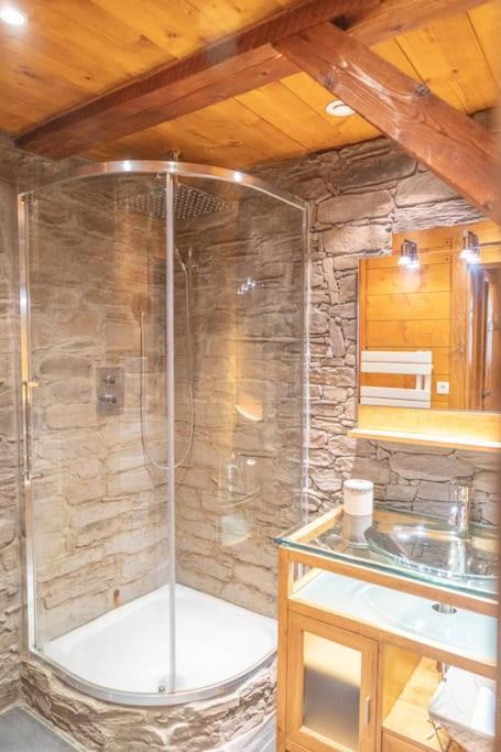 Chalet Le Refuge De Louis, Authentique Grange Renovee Avec Sauna *