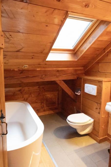 Le Refuge De Louis, Authentique Grange Renovee Avec Sauna Chalet *